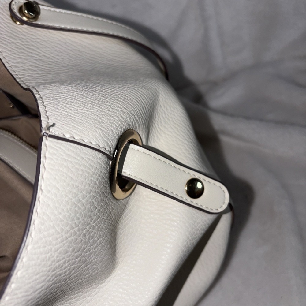 Sondra Roberts Squared Handbag 2 For 1 Removable Pouch Cream Pebbled Gold Accent - Picture 9 of 12